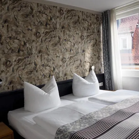 Am Schloss *** Superior