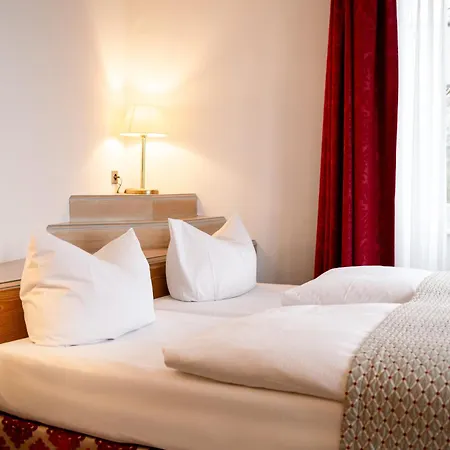 Otel Am Schloss *** Superior Tübingen