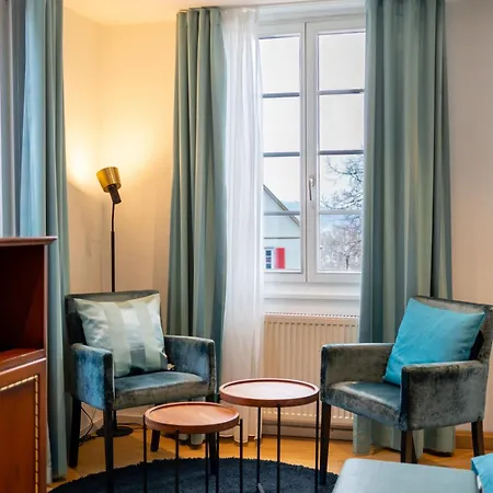 Am Schloss *** Superior 3*