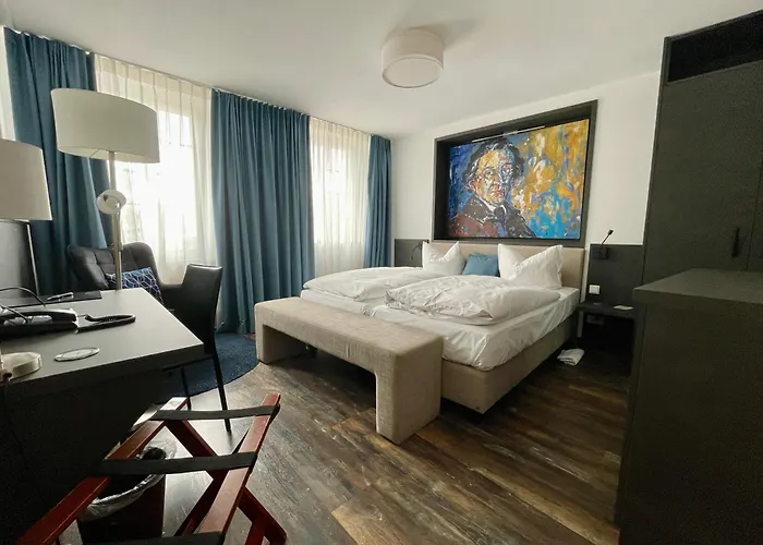 Am Schloss Hotel Tuebingen