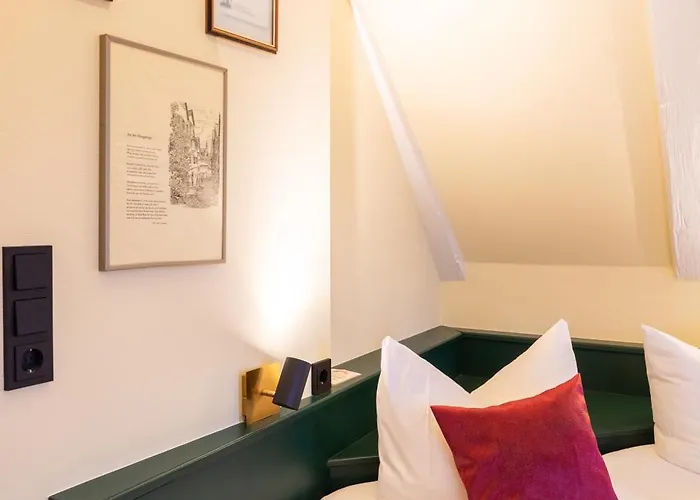 Am Schloss Hotel Tuebingen