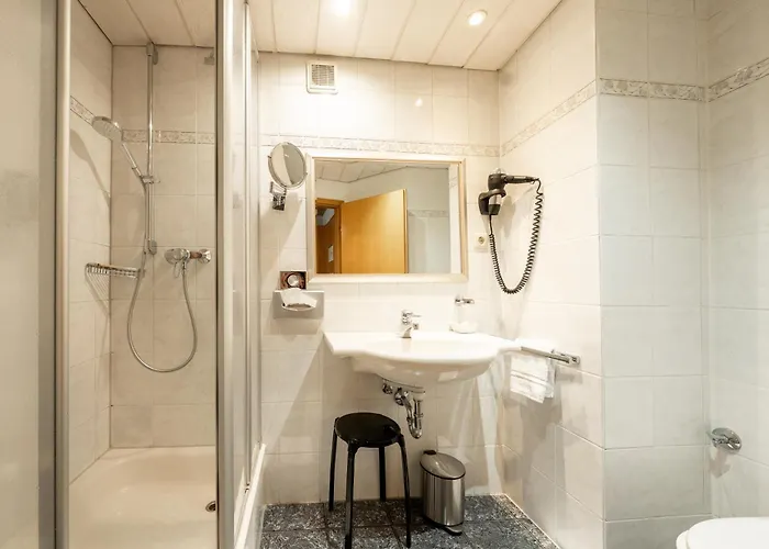 Am Schloss Hotel Tuebingen