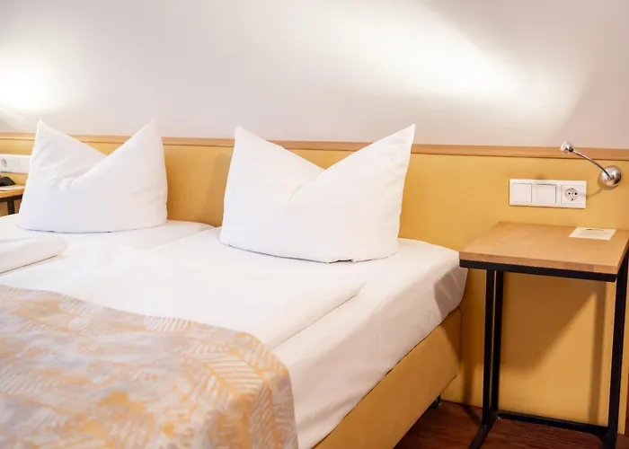 Am Schloss Tuebingen